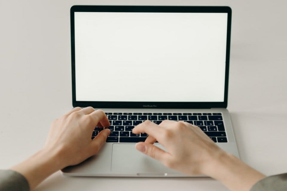 7 Cara Download Play Store di Laptop Windows 10 Terbaru